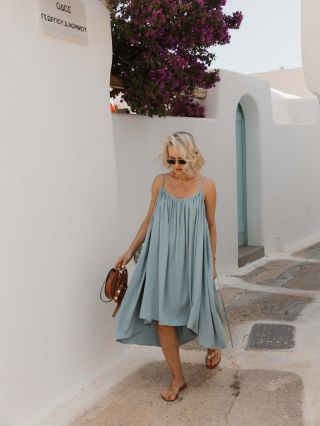 Šaty ISABELLA Ocean - nová farba vašich obľúbených letných šiat! 🌊 Vyrobené v limitovanom množstve. Posledných pár kusov...