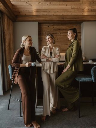 Posledná šanca objednať zimné loungewear s doručením do Vianoc! 🎄 Teraz vo zvýhodnenom Vianočnom balení s ponožkami, kde...